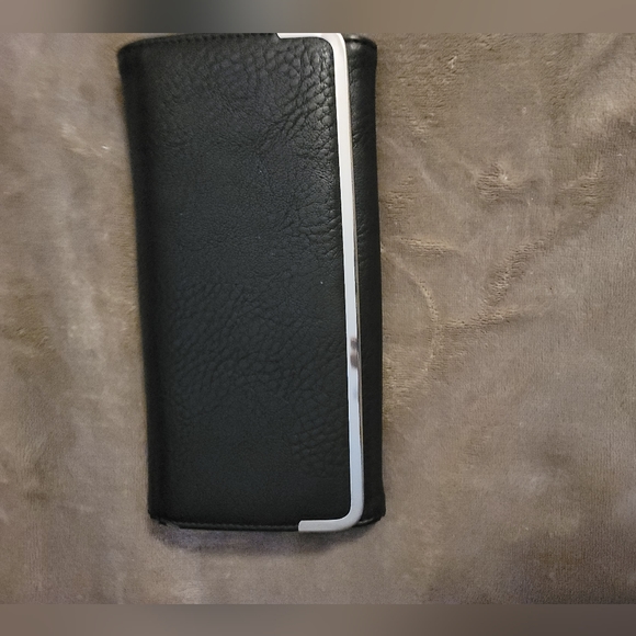 Unknown source  black with silver hardware wallet. - Picture 2 of 9